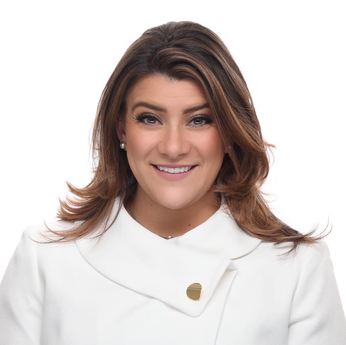 Mayor Erin Stewart Headshot